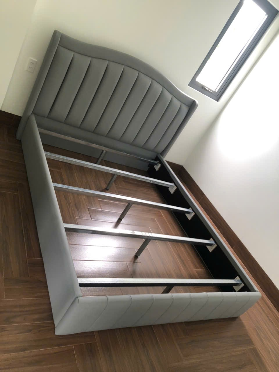 giường bọc nệm NHƯ Ý FUNI