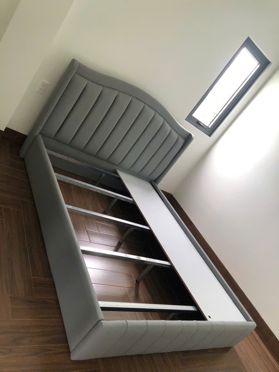 giường bọc nệm NHƯ Ý FUNI