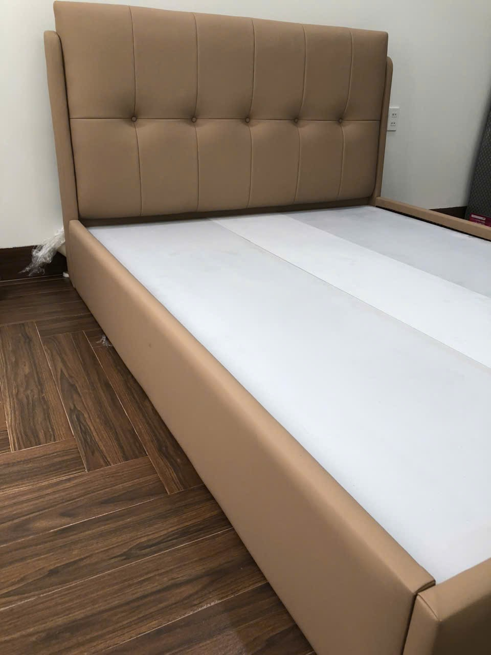 giường bọc da NHƯ Ý FUNI