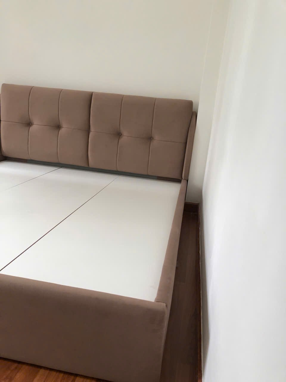 giường bọc nệm NHƯ Ý FUNI