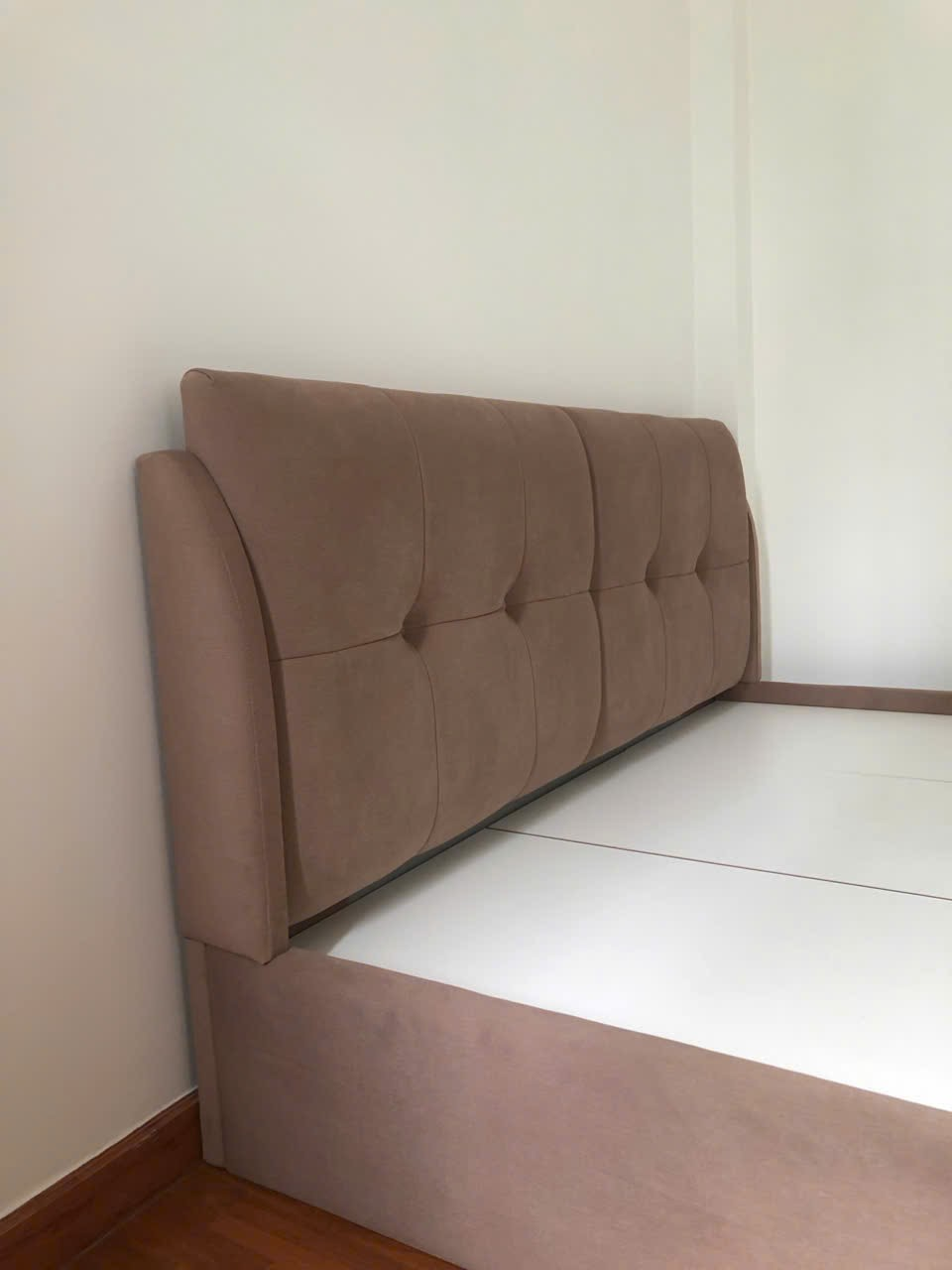 giường bọc nệm NHƯ Ý FUNI